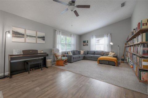 House in Hudson, Florida 3 bedrooms, 133.97 sq.m. № 2126126 - photo 8