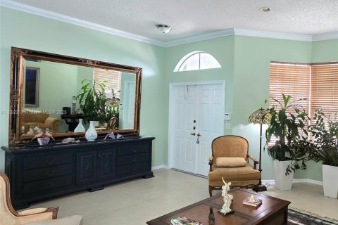 House in Pembroke Pines, Florida 3 bedrooms, 169.92 sq.m. № 1945439 - photo 7