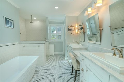 Casa en venta en Tampa, Florida, 3 dormitorios, 168.15 m2 № 1791478 - foto 15