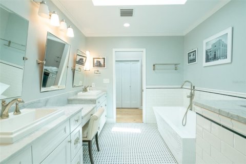 Casa en venta en Tampa, Florida, 3 dormitorios, 168.15 m2 № 1791478 - foto 16