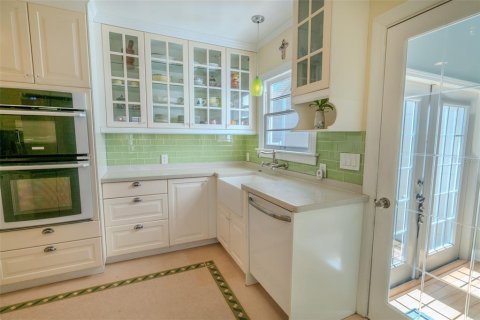 Casa en venta en Tampa, Florida, 3 dormitorios, 168.15 m2 № 1791478 - foto 9