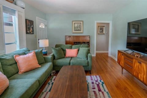 Casa en venta en Tampa, Florida, 3 dormitorios, 168.15 m2 № 1791478 - foto 5