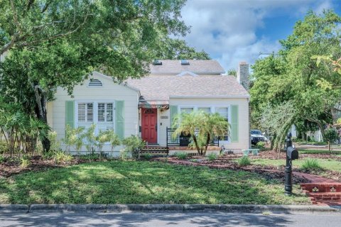 Casa en venta en Tampa, Florida, 3 dormitorios, 168.15 m2 № 1791478 - foto 1