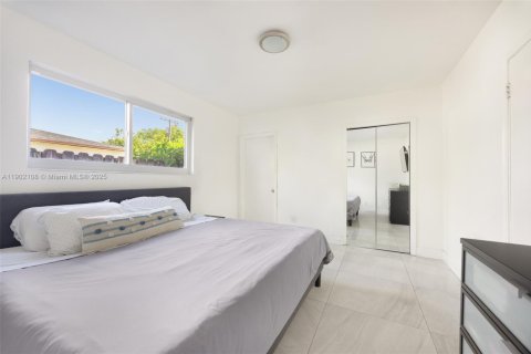 Купить виллу или дом в Майами, Флорида 3 спальни, 150.59м2, № 1954640 - фото 17