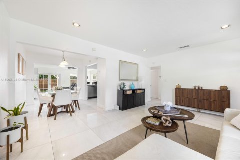 Купить виллу или дом в Майами, Флорида 3 спальни, 150.59м2, № 1954640 - фото 6