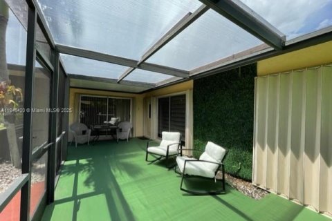 Villa ou maison à vendre à Fort Myers, Floride: 2 chambres № 1940813 - photo 2