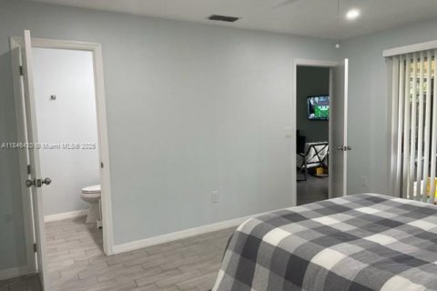 Villa ou maison à vendre à Fort Myers, Floride: 2 chambres № 1940813 - photo 8