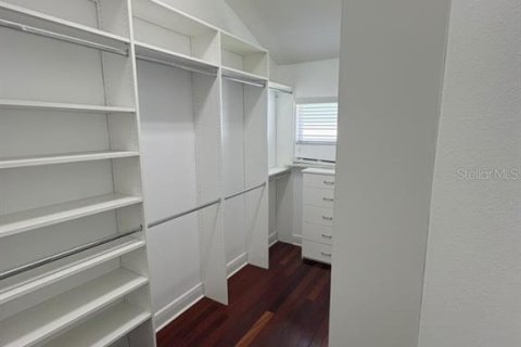 Casa en alquiler en Orlando, Florida, 5 dormitorios, 339.09 m2 № 2258834 - foto 25