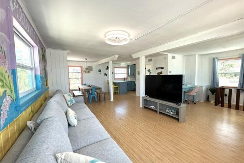 Купить виллу или дом в Трежер-Айленд, Флорида 15 комнат, 188.41м2, № 2094105 - фото 9