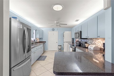 House in Summerfield, Florida 2 bedrooms, 153.47 sq.m. № 2097374 - photo 20