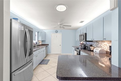 House in Summerfield, Florida 2 bedrooms, 153.47 sq.m. № 2097374 - photo 19