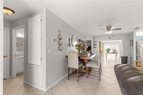 House in Summerfield, Florida 2 bedrooms, 153.47 sq.m. № 2097374 - photo 14