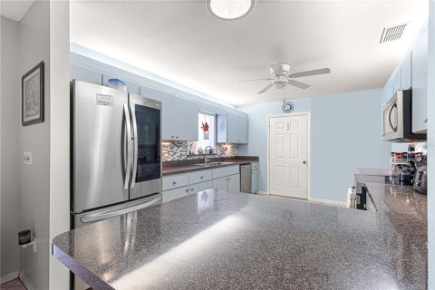 House in Summerfield, Florida 2 bedrooms, 153.47 sq.m. № 2097374 - photo 16