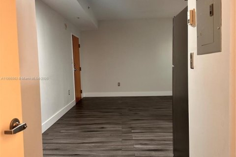 Condominio en venta en Miami Beach, Florida, 1 dormitorio, 49.24 m2 № 2018196 - foto 12