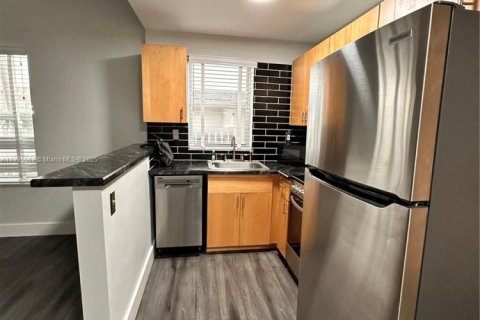 Condominio en venta en Miami Beach, Florida, 1 dormitorio, 49.24 m2 № 2018196 - foto 6