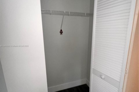 Condominio en venta en Miami Beach, Florida, 1 dormitorio, 49.24 m2 № 2018196 - foto 21