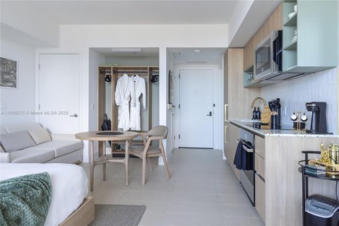 Copropriété à louer à Miami, Floride: 45.71 m2 № 1861550 - photo 7
