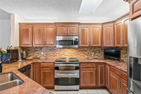Купить виллу или дом в Саммерфилд, Флорида 7 комнат, 170.2м2, № 1911555 - фото 17