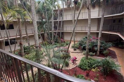 Copropriété à vendre à Miami, Floride: 2 chambres, 89.65 m2 № 2001319 - photo 3