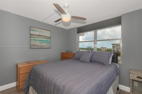 Condo in Pompano Beach, Florida, 2 bedrooms  № 1707297 - photo 14