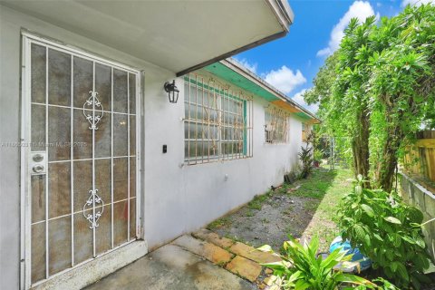 Casa en venta en Miami, Florida, 3 dormitorios, 96.62 m2 № 1893258 - foto 21