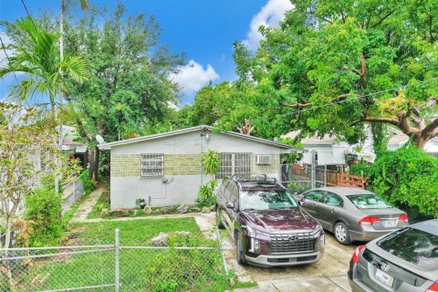 Casa en venta en Miami, Florida, 3 dormitorios, 96.62 m2 № 1893258 - foto 1