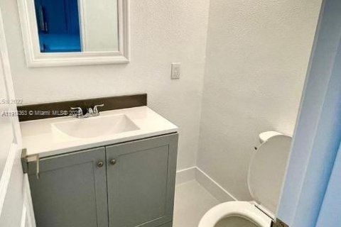 Снять в аренду виллу или дом в Майами, Флорида 3 спальни, № 1973979 - фото 4