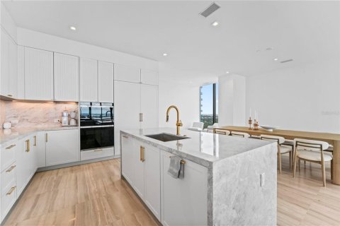 Copropriété à vendre à Tampa, Floride: 4 chambres, 517.19 m2 № 1905944 - photo 11