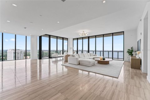 Copropriété à vendre à Tampa, Floride: 4 chambres, 517.19 m2 № 1905944 - photo 4