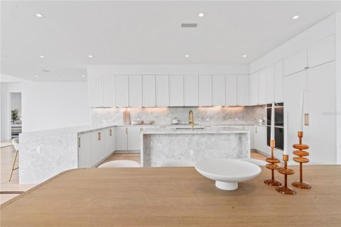 Copropriété à vendre à Tampa, Floride: 4 chambres, 517.19 m2 № 1905944 - photo 14