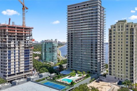 Copropriété à vendre à Tampa, Floride: 4 chambres, 517.19 m2 № 1905944 - photo 1