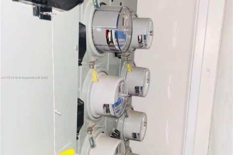 Купить коммерческую недвижимость в Майами-Спрингс, Флорида 1563.17м2, № 2035021 - фото 29