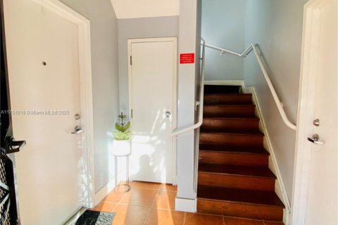 Купить коммерческую недвижимость в Майами-Спрингс, Флорида 1563.17м2, № 2035021 - фото 26