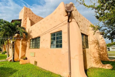 Купить коммерческую недвижимость в Майами-Спрингс, Флорида 1563.17м2, № 2035021 - фото 16