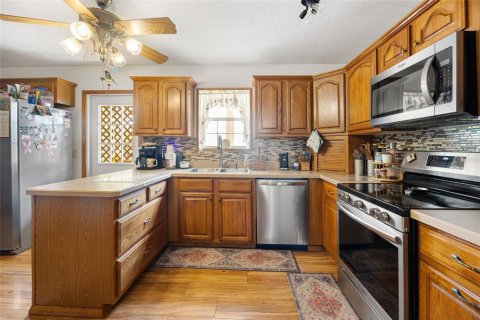House in Ocklawaha, Florida 6 bedrooms, 306.95 sq.m. № 1895018 - photo 9
