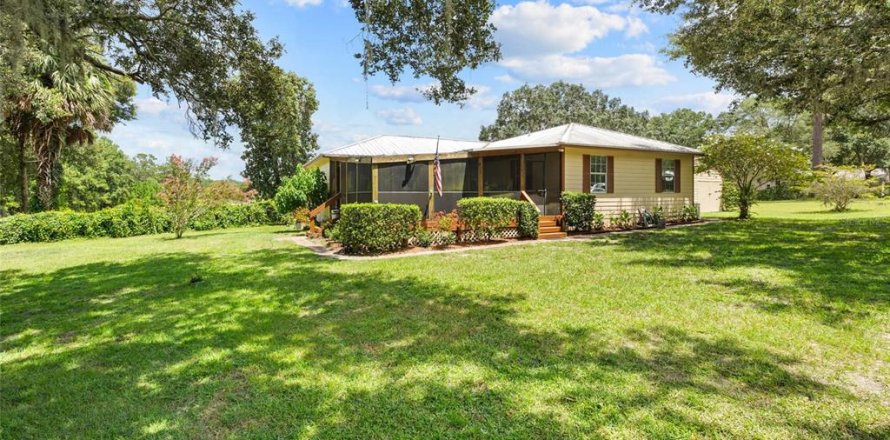 House in Ocklawaha, Florida 6 bedrooms, 306.95 sq.m. № 1895018