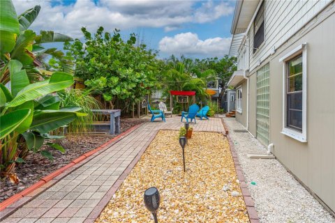House in Port Orange, Florida 3 bedrooms, 148.64 sq.m. № 1849372 - photo 12
