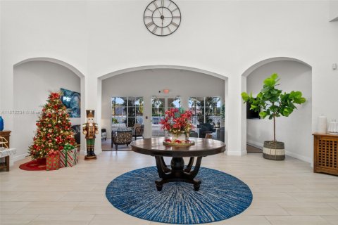 House in Doral, Florida 4 bedrooms, 187.29 sq.m. № 1897776 - photo 9