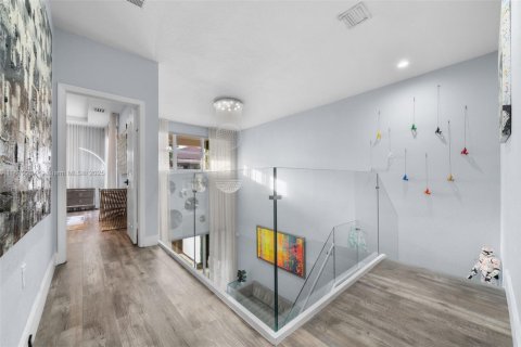 House in Doral, Florida 4 bedrooms, 187.29 sq.m. № 1897776 - photo 29