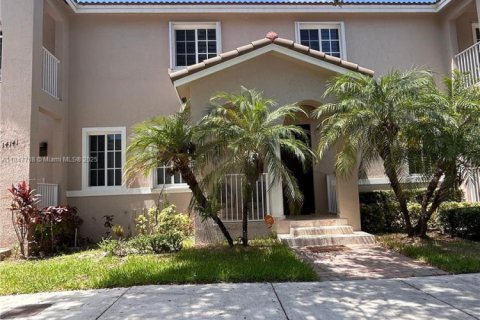 Townhouse in Homestead, Florida 3 bedrooms, 171.87 sq.m. № 1850513 - photo 1