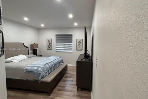Townhouse in Homestead, Florida 3 bedrooms, 171.87 sq.m. № 1850513 - photo 21