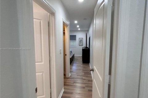 Townhouse in Homestead, Florida 3 bedrooms, 171.87 sq.m. № 1850513 - photo 18