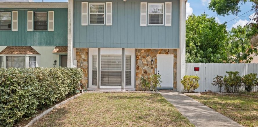 Adosado en Tampa, Florida 3 dormitorios, 193.42 m2 № 1687021