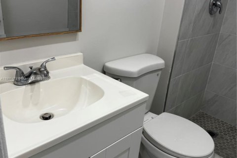 Снять в аренду кондоминиум в Корал-Спрингс, Флорида 2 спальни, 80.82м2, № 1952818 - фото 10