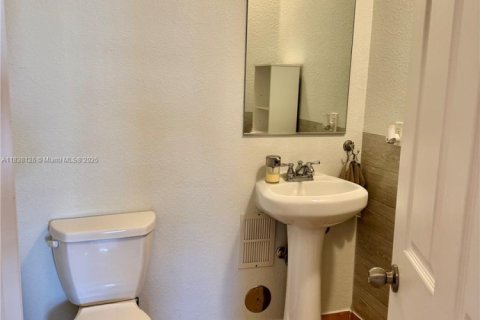 Condominio en venta en Doral, Florida, 3 dormitorios, 119.29 m2 № 2021313 - foto 5