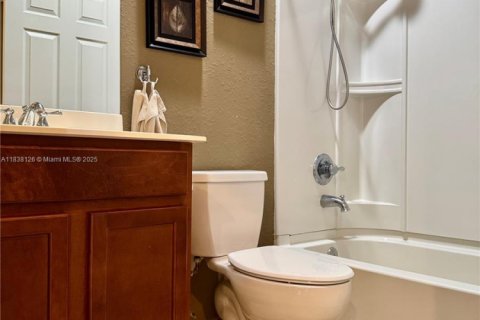 Condominio en venta en Doral, Florida, 3 dormitorios, 119.29 m2 № 2021313 - foto 27