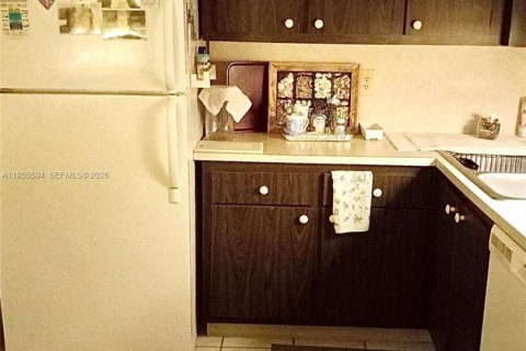 Copropriété à vendre à Coral Springs, Floride: 1 chambre, 87.7 m2 № 2020407 - photo 2