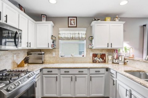 House in Tampa, Florida 3 bedrooms, 174.38 sq.m. № 1774652 - photo 13