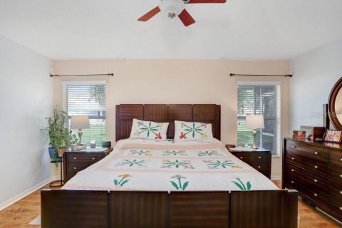 House in Tampa, Florida 3 bedrooms, 174.38 sq.m. № 1774652 - photo 21