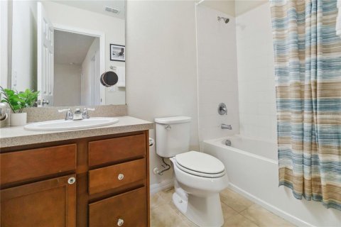 House in Kissimmee, Florida 4 bedrooms, 197.7 sq.m. № 1651983 - photo 21